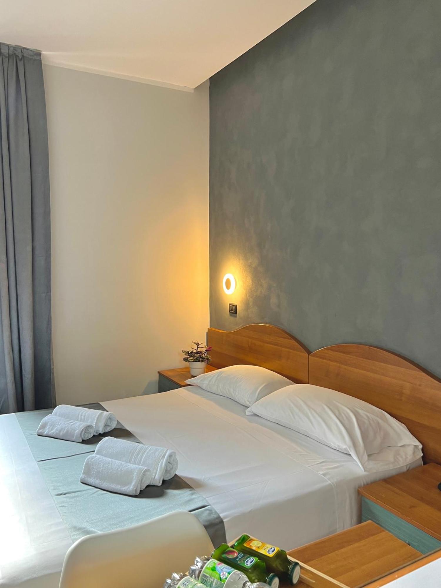 Hotel Sara มิลาน ภายนอก รูปภาพ
